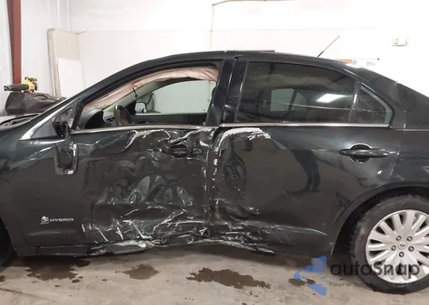 2010 Ford Fusion Hybrid from USA, damaged, VIN 3FADP0L37AR394137